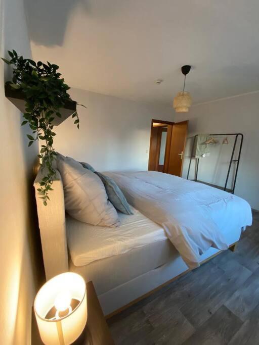 Schoene Zentrale Wohnung Naehe Hb Гермерсхайм Екстериор снимка